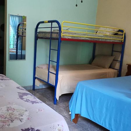 Cabinas Mitchaelle'S Puerto Viejo de Talamanca Ngoại thất bức ảnh