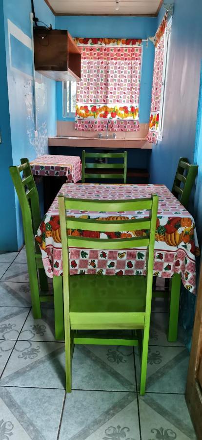 Cabinas Mitchaelle'S Puerto Viejo de Talamanca Ngoại thất bức ảnh