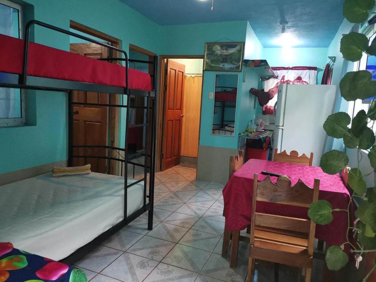 Cabinas Mitchaelle'S Puerto Viejo de Talamanca Ngoại thất bức ảnh